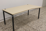 Winkelschreibtisch